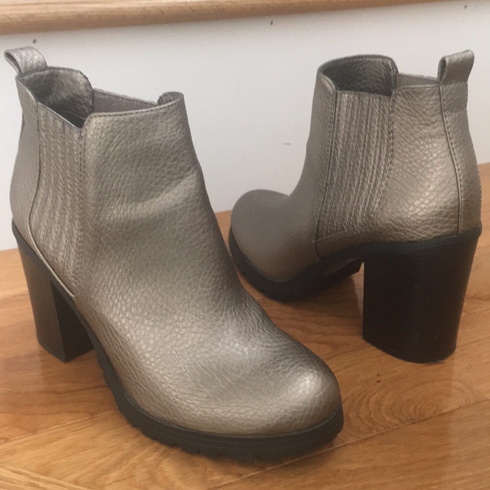 Metallic Booties - Picture 6 of 8